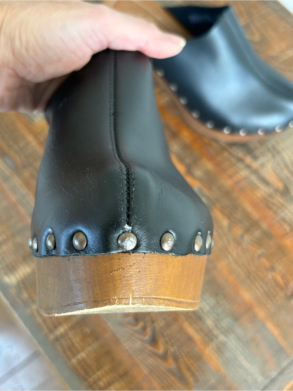 Seychelles Leather Clogs - Picture 13 of 16